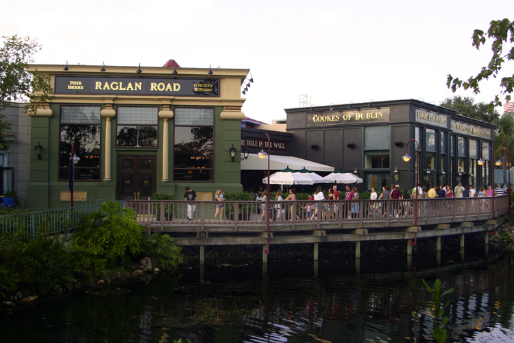 Raglan Road Irish Pub and Restaurant